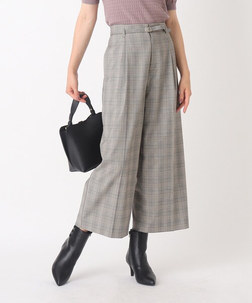 index（インデックス）の「◆DELEGANTワイドクロップドパンツ【WEB限定サイズ】（スーツパンツ・レディース・ライトオレンジ系/ネイビー/ブラック系1・36/40/42/38）」の2枚目の写真