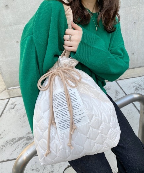 ハンドメイド　キルティング巾着バッグ　きつね様 MAISON KITSUNE メゾンキツネ クロスボディバッグ NYLON QUILTED