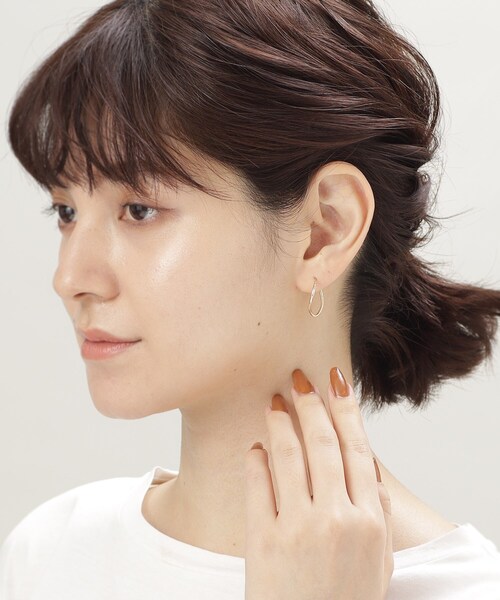 COCOSHNIK(ココシュニック)の「K10中空丸線 変形フープピアス小(ピアス(両耳用)・レディース・ホワイト系その他7・00)」の8枚目の写真