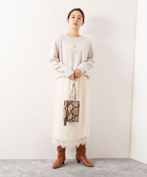 NOLLEY’S（ノーリーズ）の「ラクーン混クルーネックプルオーバーニット（ニット/セーター・レディース・ブラック/ベージュ/ラベンダー・38）」の4枚目の写真