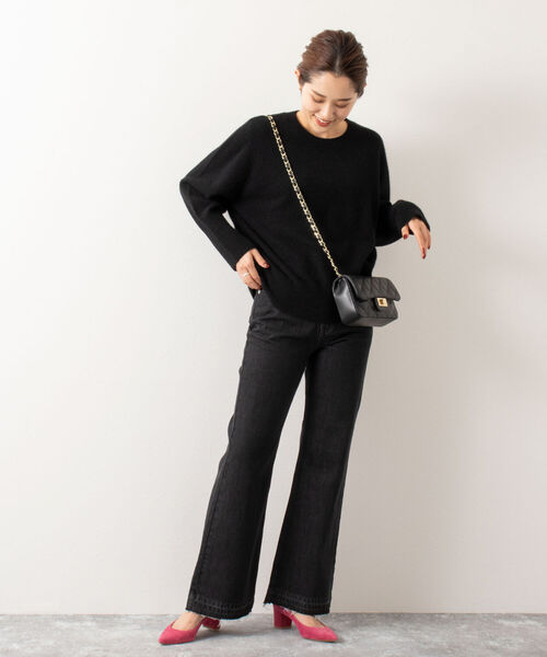 NOLLEY’S（ノーリーズ）の「ラクーン混クルーネックプルオーバーニット（ニット/セーター・レディース・ブラック/ベージュ/ラベンダー・38）」の10枚目の写真