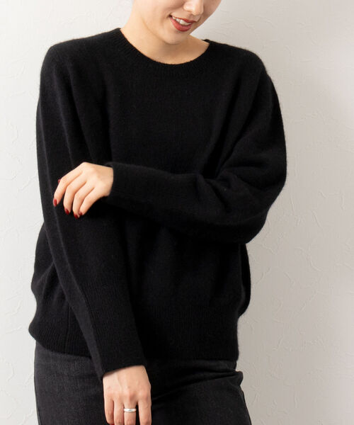 NOLLEY’S（ノーリーズ）の「ラクーン混クルーネックプルオーバーニット（ニット/セーター・レディース・ブラック/ベージュ/ラベンダー・38）」の5枚目の写真