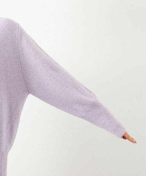 NOLLEY’S（ノーリーズ）の「ラクーン混クルーネックプルオーバーニット（ニット/セーター・レディース・ブラック/ベージュ/ラベンダー・38）」の8枚目の写真