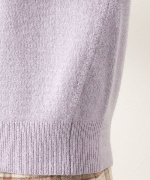 NOLLEY’S（ノーリーズ）の「ラクーン混クルーネックプルオーバーニット（ニット/セーター・レディース・ブラック/ベージュ/ラベンダー・38）」の14枚目の写真