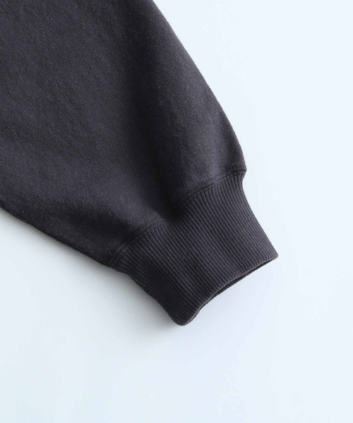 WILD LIFE TAILOR Adam et Rope'(ワイルドテーラーアダムエロペ )の「【WILD LIFE TAILOR】反毛裏毛 ハーフジップ スウェット(スウェット・メンズ・スミクロ/グリーン・M/L)」の5枚目の写真