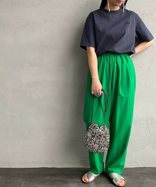 LACOSTE（ラコステ）の「[LACOSTE/ラコステ] クラシックフィット ワンポイントロゴTシャツ（Tシャツ/カットソー・レディース・オリーブ/ホワイト/ブラック/ベージュ/ネイビー・4/3/5/2）」の6枚目の写真