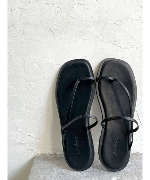 Ungrid（アングリッド）の「アシメフラットサンダル（サンダル・レディース・ブラック/グリーン系その他・S/M/L）」の5枚目の写真