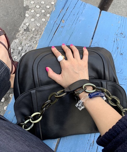 by muni:r（バイ ムニール）の「ヴィンテージボールドチェーンショルダーバッグ（ショルダーバッグ・レディース・ブラック・ONE SIZE）」の7枚目の写真