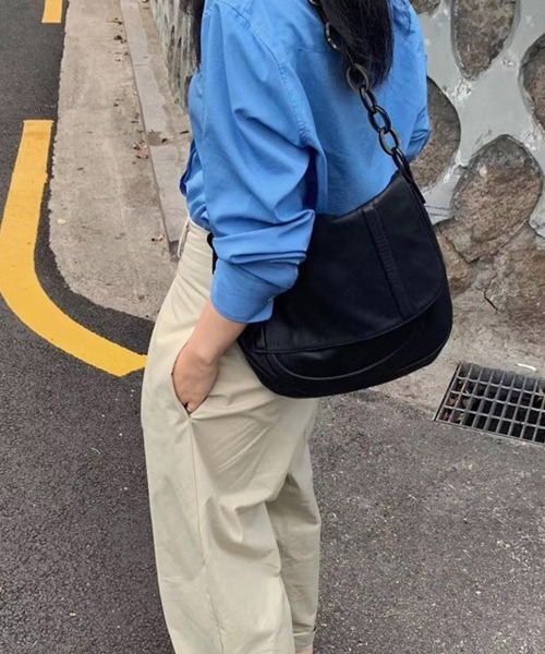 by muni:r（バイ ムニール）の「ヴィンテージボールドチェーンショルダーバッグ（ショルダーバッグ・レディース・ブラック・ONE SIZE）」の13枚目の写真