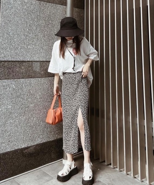 SHAGGIE（シャギー）の「スリット入りペンシルプリーツスカート（スカート・レディース・オレンジ/ブラック/ブラウン/ホワイト・FREE）」の10枚目の写真