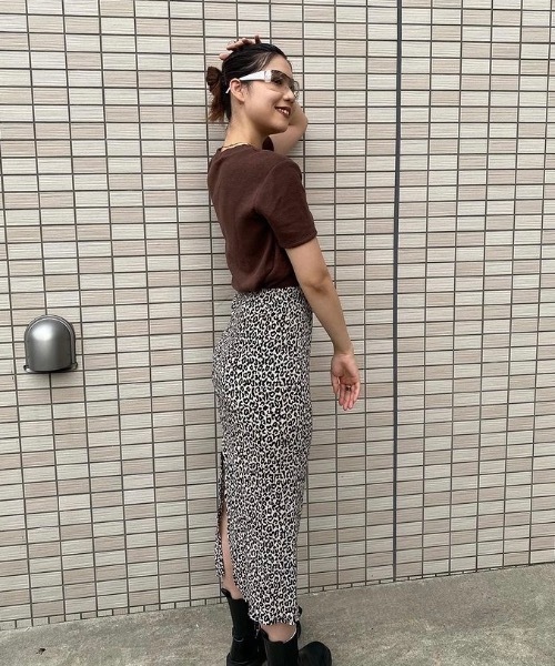 SHAGGIE（シャギー）の「スリット入りペンシルプリーツスカート