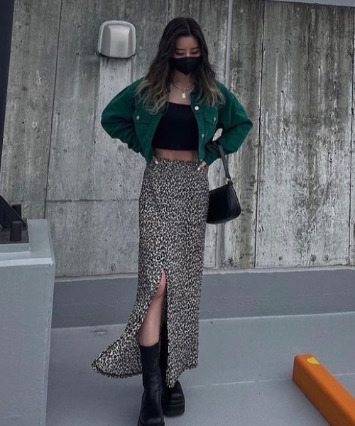 SHAGGIE（シャギー）の「スリット入りペンシルプリーツスカート（スカート・レディース・オレンジ/ブラック/ブラウン/ホワイト・FREE）」の7枚目の写真