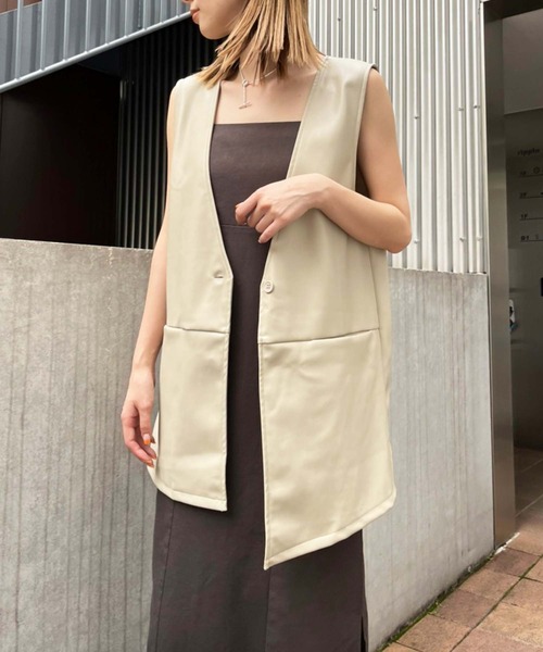 Settimissimo（セッティミッシモ）の「フェイクレザー切替ジレ（ベスト・レディース・ベージュ/ブラック・FREE）」の7枚目の写真