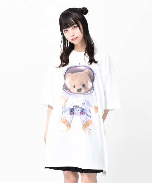 TRAVAS TOKYO（トラバス トウキョウ）の「『TRAVAS TOKYO/トラバス トーキョー』Spacesuit Bear BIG Tee/宇宙服くまプリント 半袖Tシャツ（Tシャツ/カットソー・レディース・ホワイト/ブラック・FREE）」の6枚目の写真