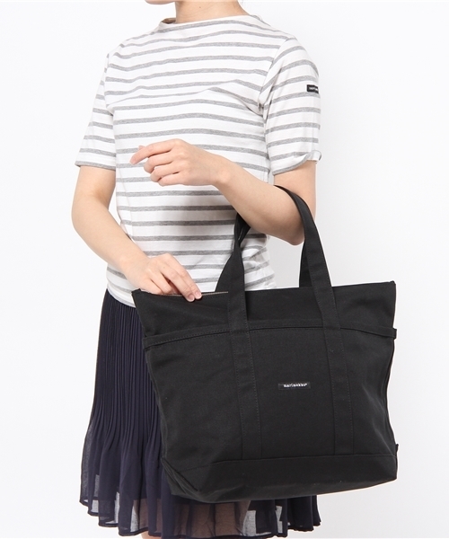 marimekko（マリメッコ）の「marimekko / mini matkuriトートバッグ（トートバッグ・レディース・ブラック/ブルー系その他/レッド・ONE SIZE）」の4枚目の写真