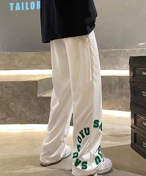 BASQUE magenta（バスクマゼンタ）の「サガラ刺繍ワイドイージートラックパンツ（その他パンツ・メンズ・ホワイト/ブラック・FREE）」の6枚目の写真