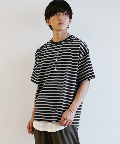 MinoriTY（マイノリティ）の「【MinoriTY】マルチボーダーオーバーサイズ半袖Tシャツ メンズ 春服 夏服 ビッグシルエット ルーズシルエット カットソー（Tシャツ/カットソー・メンズ・ネイビー×ホワイト/ベージュ/ブラック×グレー/ホワイト×ブラック・M/L）」の18枚目の写真