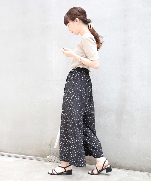 HONEYSUCKLE ROSE（ハニーサックルローズ）の「接触冷感、吸水速乾の機能性【HONEYSUCKLE ROSE】プリントスカーチョ（その他パンツ・レディース・ダークグレー/ホワイト×ブラック/ブラウン/ベージュ・L/M）」の22枚目の写真