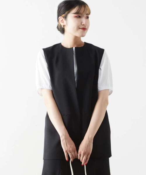 Tiara（ティアラ）の「ノーカラーベスト（ベスト・レディース・アイボリー/ブラック・FREE）」の2枚目の写真