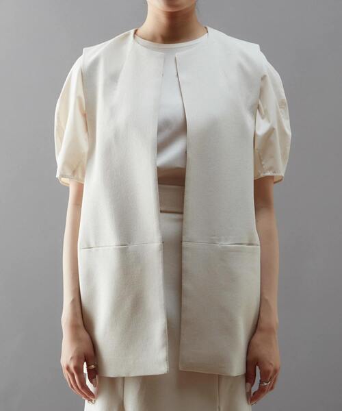 Tiara（ティアラ）の「ノーカラーベスト（ベスト・レディース・アイボリー/ブラック・FREE）」の5枚目の写真