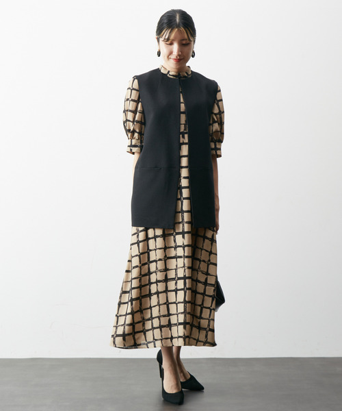 Tiara（ティアラ）の「ノーカラーベスト（ベスト・レディース・アイボリー/ブラック・FREE）」の17枚目の写真