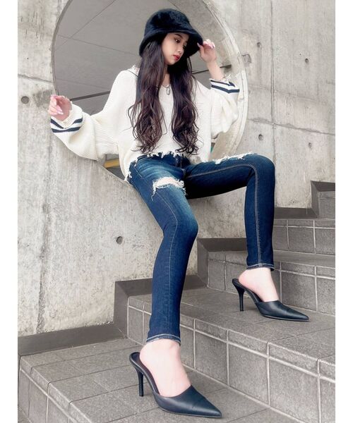 GYDA（ジェイダ）の「チルデンVネックグラインダー ニットトップス（ニット/セーター・レディース・ブラック/オフホワイト/マスタード・FREE）」の5枚目の写真