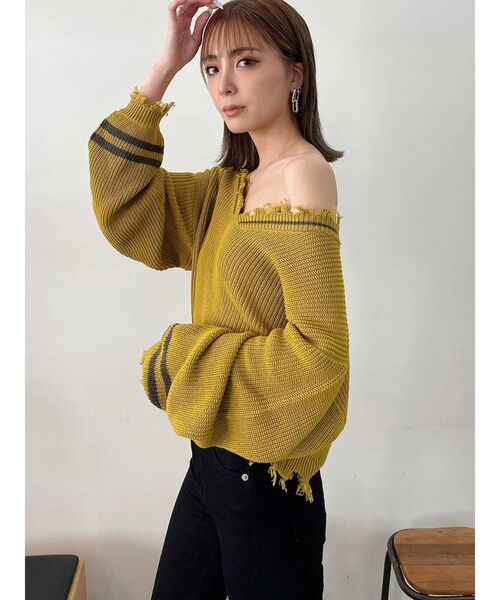 GYDA（ジェイダ）の「チルデンVネックグラインダー ニットトップス（ニット/セーター・レディース・ブラック/オフホワイト/マスタード・FREE）」の7枚目の写真