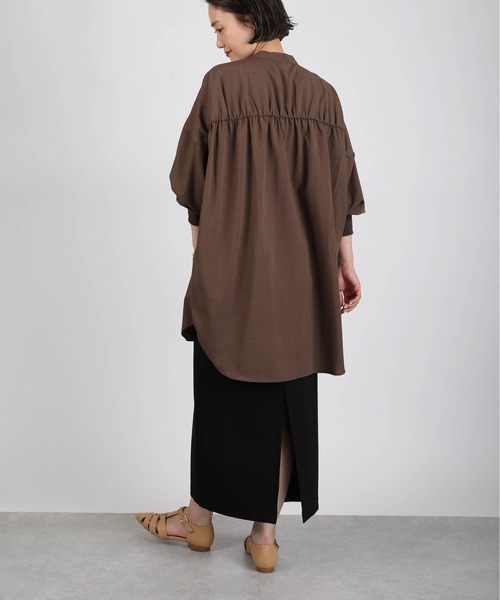 PICCIN（ピッチン）の「袖リブバックギャザーシャツ（シャツ/ブラウス・レディース・ブラック/モカ/キャメル・M）」の22枚目の写真