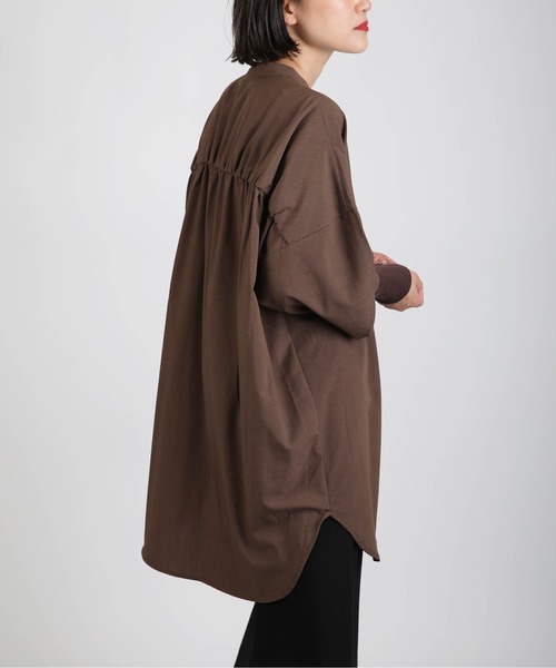 PICCIN（ピッチン）の「袖リブバックギャザーシャツ（シャツ/ブラウス・レディース・ブラック/モカ/キャメル・M）」の15枚目の写真
