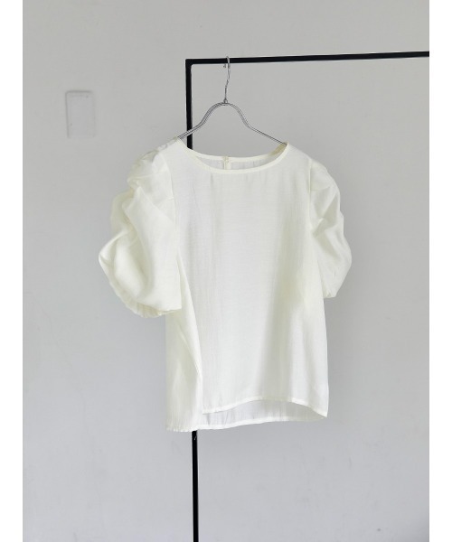 amel(エイメル)の「シャーリングスリーブブラウス(Tシャツ/カットソー・レディース・アイボリー・FREE)」の9枚目の写真