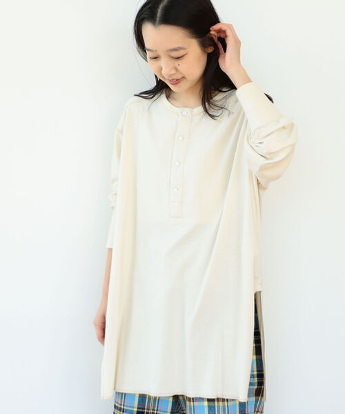 BEAMS BOY（ビームスボーイ）の「BEAMS BOY / ミリタリー リブ ヘンリーネック ロングスリーブ（Tシャツ/カットソー・レディース・オリーブ/ピンク/アイボリー・FREE）」の4枚目の写真