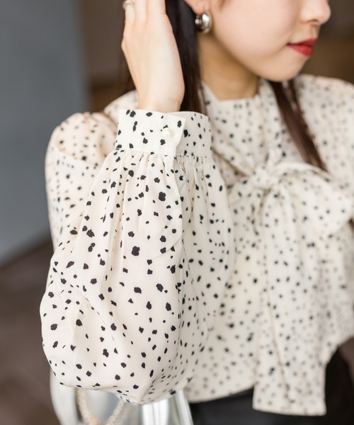 NOMBRE IMPAIR ダルメシアン柄ブラウス NOMBRE IMPAIR ダルメシアン柄ブラウス NOMBRE IMPAIR｜ダークドット