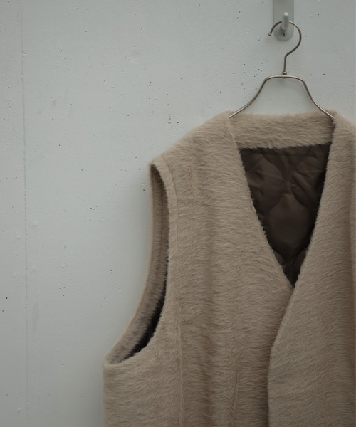 shiki tokyo(シキトウキョウ)の「Oversized Buttonless Fur Vest / オーバーサイズボタンレスファーベスト(ベスト・メンズ・ベージュ・FREE)」の17枚目の写真