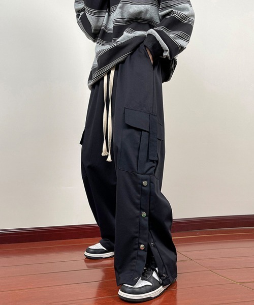 Ressaca(レサーカ)の「サイドスリット入り ルーズシルエット ワイドカーゴパンツ(カーゴパンツ・メンズ・カーキ/ブラック/ベージュ・XL/L/M/S)」の11枚目の写真