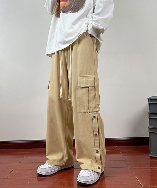 Ressaca(レサーカ)の「サイドスリット入り ルーズシルエット ワイドカーゴパンツ(カーゴパンツ・メンズ・カーキ/ブラック/ベージュ・XL/L/M/S)」の21枚目の写真