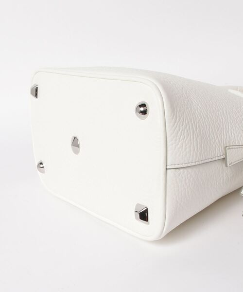 Maison Margiela（メゾンマルジェラ）の「Maison Margiela　5AC CLASSIQUE MINI（ショルダーバッグ・レディース・ホワイト・FREE）」の4枚目の写真