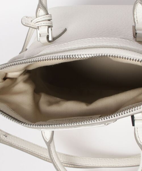 Maison Margiela（メゾンマルジェラ）の「Maison Margiela　5AC CLASSIQUE MINI（ショルダーバッグ・レディース・ホワイト・FREE）」の5枚目の写真