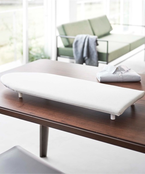 tower（タワー）の「tower（タワー）卓上脚付き 舟型アイロン台（ランドリーグッズ・レディース・ブラック/ホワイト・ONE SIZE）」の2枚目の写真