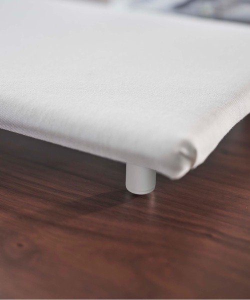 tower（タワー）の「tower（タワー）卓上脚付き 舟型アイロン台（ランドリーグッズ・レディース・ブラック/ホワイト・ONE SIZE）」の5枚目の写真