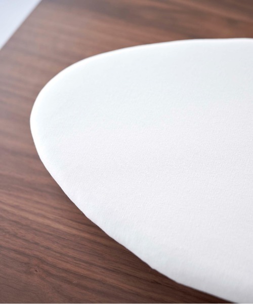 tower（タワー）の「tower（タワー）卓上脚付き 舟型アイロン台（ランドリーグッズ・レディース・ブラック/ホワイト・ONE SIZE）」の3枚目の写真