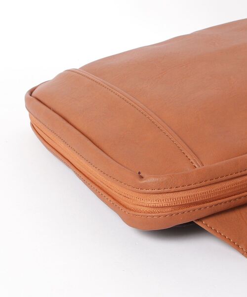 Ficce,Brave（フィセブレイブ）の「【Ficce Brave/フィセブレイブ】 スクエアバックパック（バックパック/リュック・メンズ・ブラック/ネイビー/キャメル・FREE）」の5枚目の写真