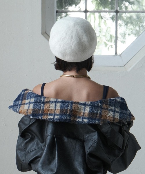 TINA：JOJUN（ティーナジョジュン）の「チャーム付き フェルトベレー帽 TINA：JOJUN（ハンチング/ベレー帽・レディース・アイボリー/ブラック/オレンジ・F）」の5枚目の写真