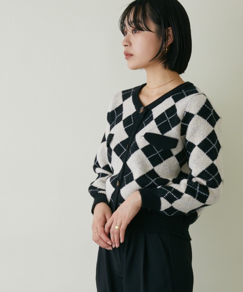 mebole(メボレ)の「アーガイル柄ニットカーディガン(カーディガン/ボレロ・レディース・ブラウン/ブラック/グレー・FREE)」の14枚目の写真