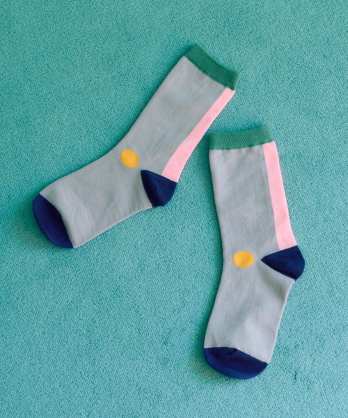 manana suerte（マニャーナスエルテ）の「カラーブロックソックス（ソックス/靴下・レディース・ブラック/オフホワイト/グレー・FREE）」の3枚目の写真