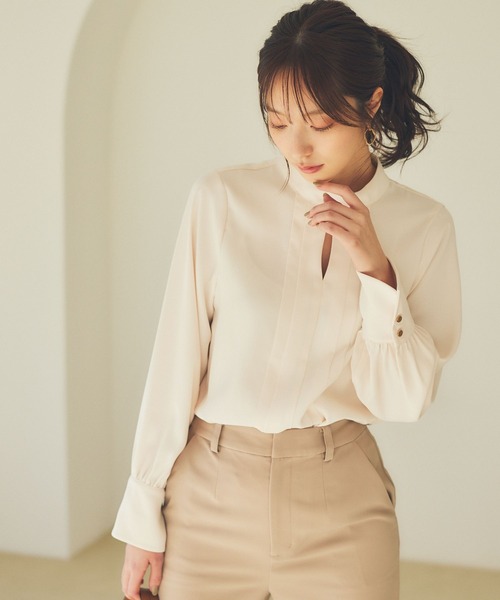 Andemiu（アンデミュウ）の「タックブラウス186514（シャツ/ブラウス・レディース・グリーン/アイボリー/ラベンダー・FREE）」の2枚目の写真