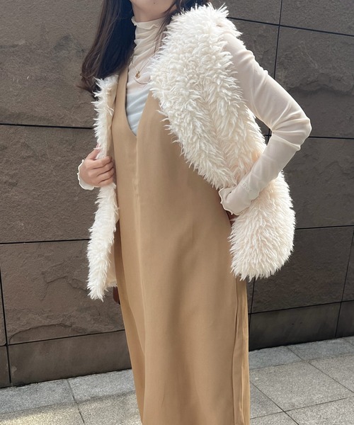 Lamoa(ラモア)の「Lamoa/Vネック ジャンパースカート(ワンピース・レディース・ブラック/グレー/ベージュ・MEDIUM/LARGE)」の10枚目の写真