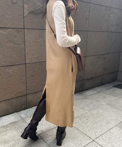 Lamoa(ラモア)の「Lamoa/Vネック ジャンパースカート(ワンピース・レディース・ブラック/グレー/ベージュ・MEDIUM/LARGE)」の15枚目の写真