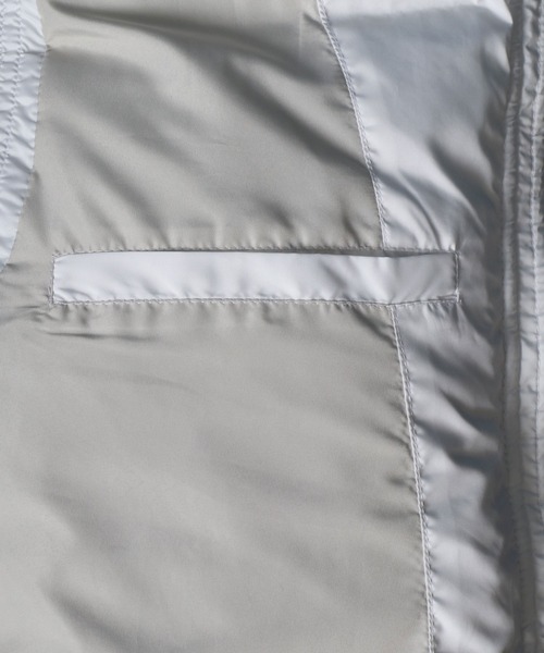 ANPAS（アンパス）の「2WAY Fly Front Oversize Eco Down Vest/別注 2WAY 比翼仕立て オーバーサイズ エコダウンベスト（ダウンベスト・メンズ・チャコールグレー/ブラック/オフホワイト・M/L）」の17枚目の写真