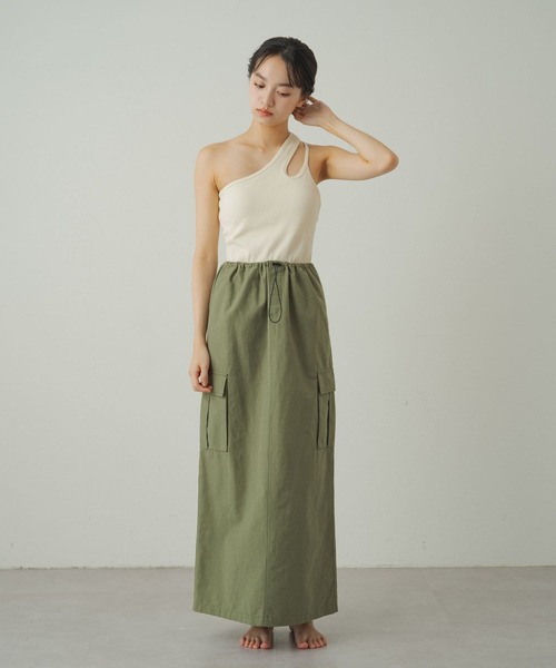 earthy(アーシー)の「【earthy_】リブワンショルデザインタンクトップ(タンクトップ・レディース・ブラック/アイボリー・SMALL/MEDIUM)」の11枚目の写真
