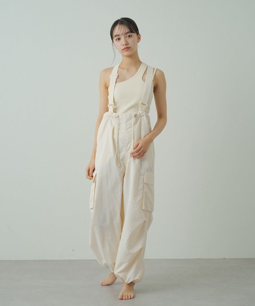 earthy(アーシー)の「【earthy_】リブワンショルデザインタンクトップ(タンクトップ・レディース・ブラック/アイボリー・SMALL/MEDIUM)」の12枚目の写真